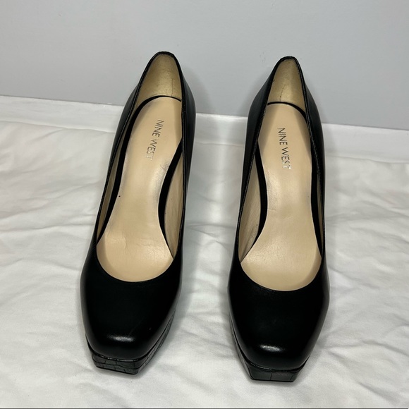 Nine West Pumps size US8.5M - Picture 3 of 8